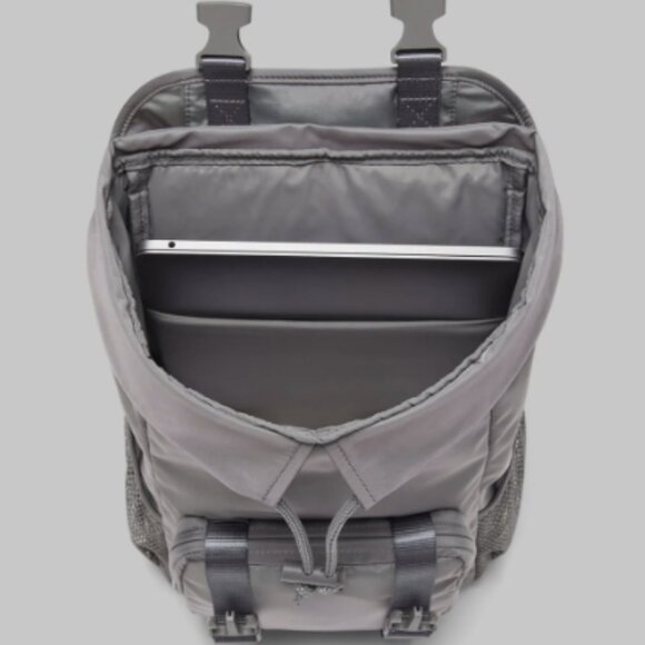 Fabletics The Cargo Backpack Gunmetal Grey Shine Unisex One Size NWT - Picture 4 of 12